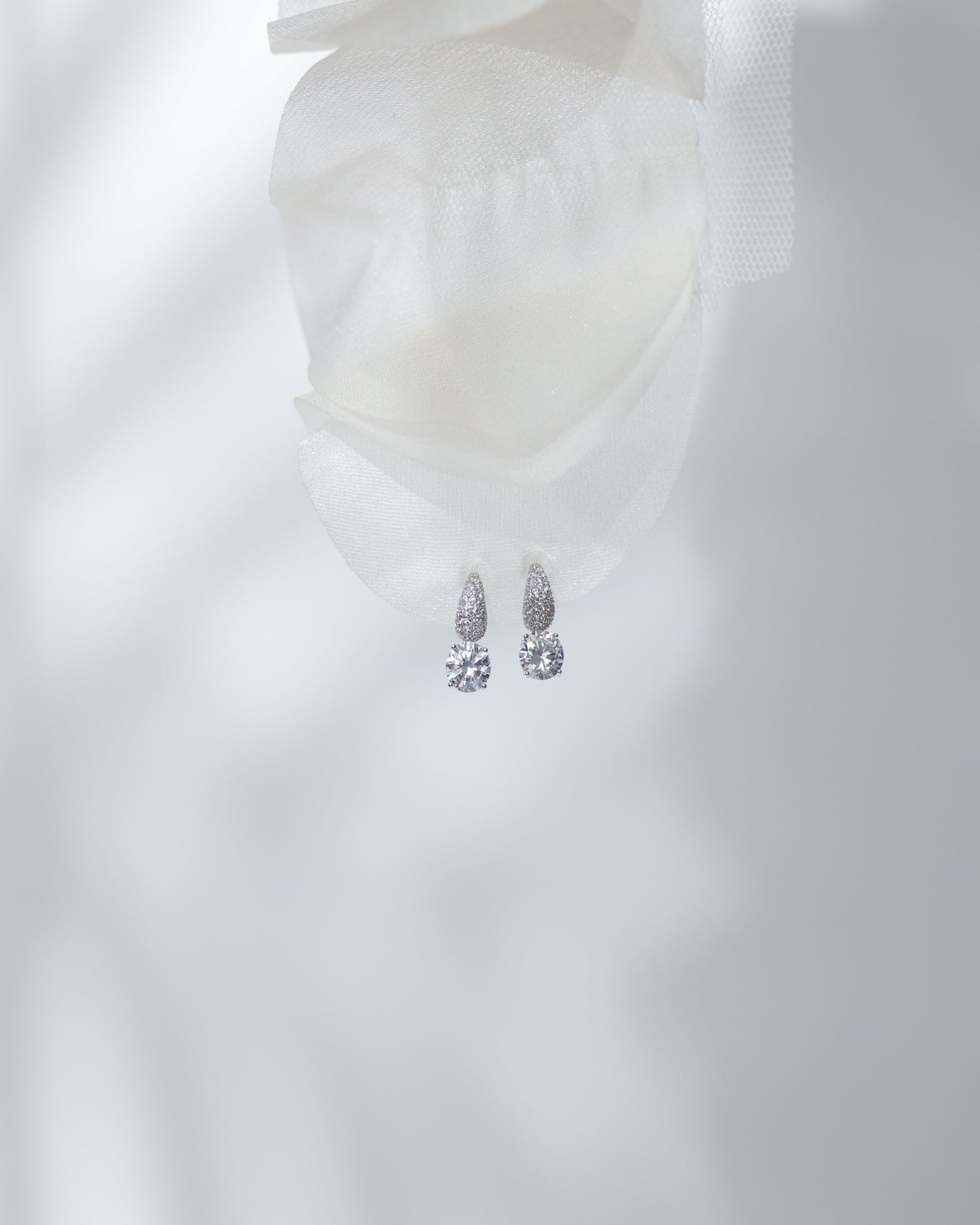 Cercei din argint rodiat si moissanit Celest Drop