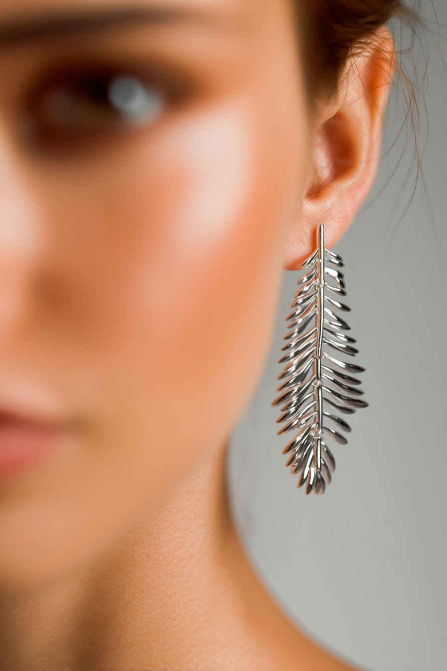 Kinetic Fern – Cercei sculpturali din argint placat cu rodiu