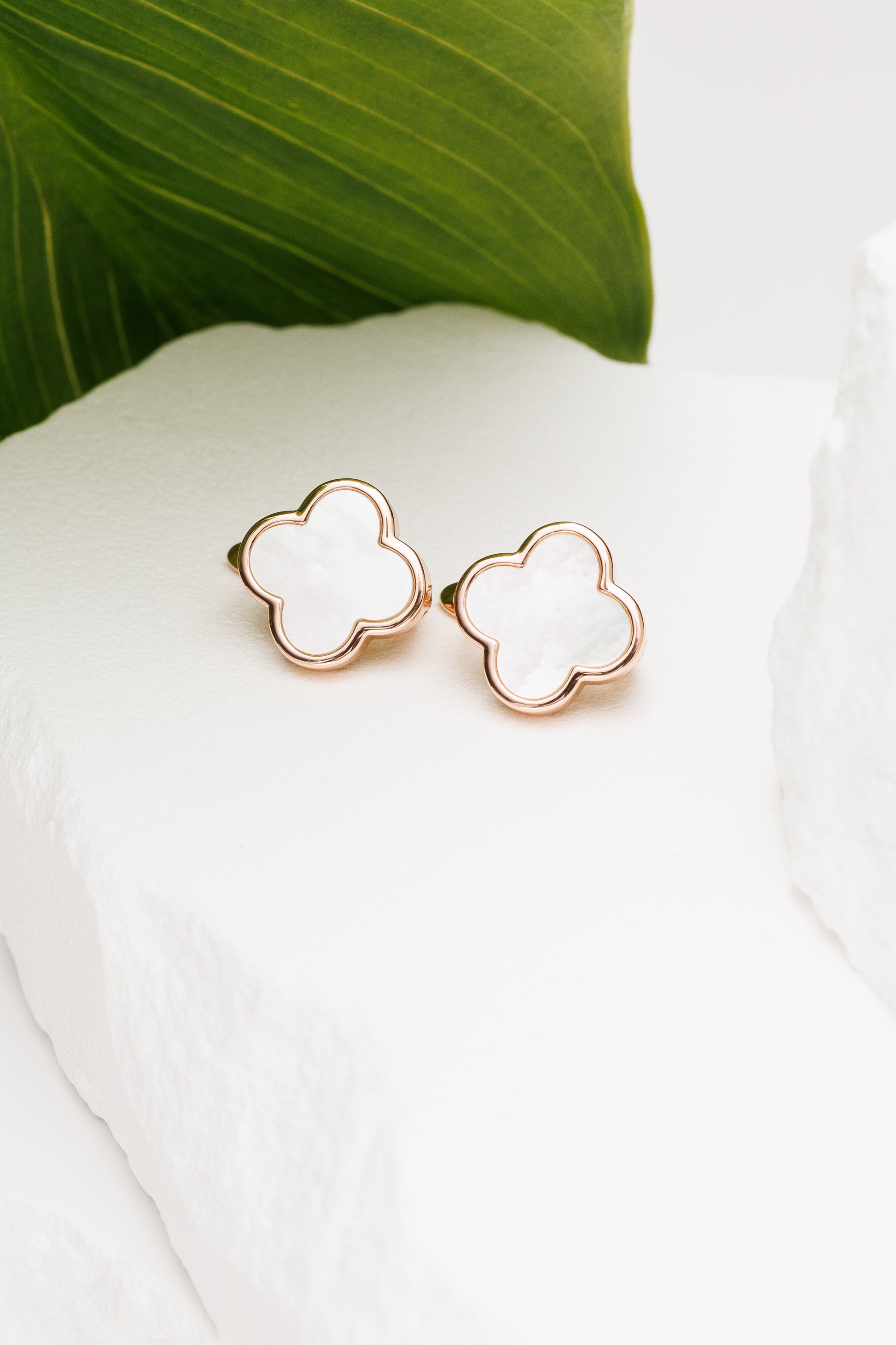 Cercei cupru Iridescent Clover
