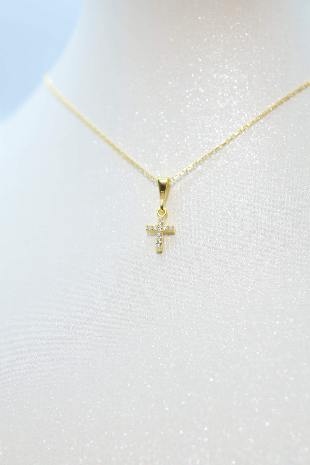 Colier cu cruce și Cubic Zirconia