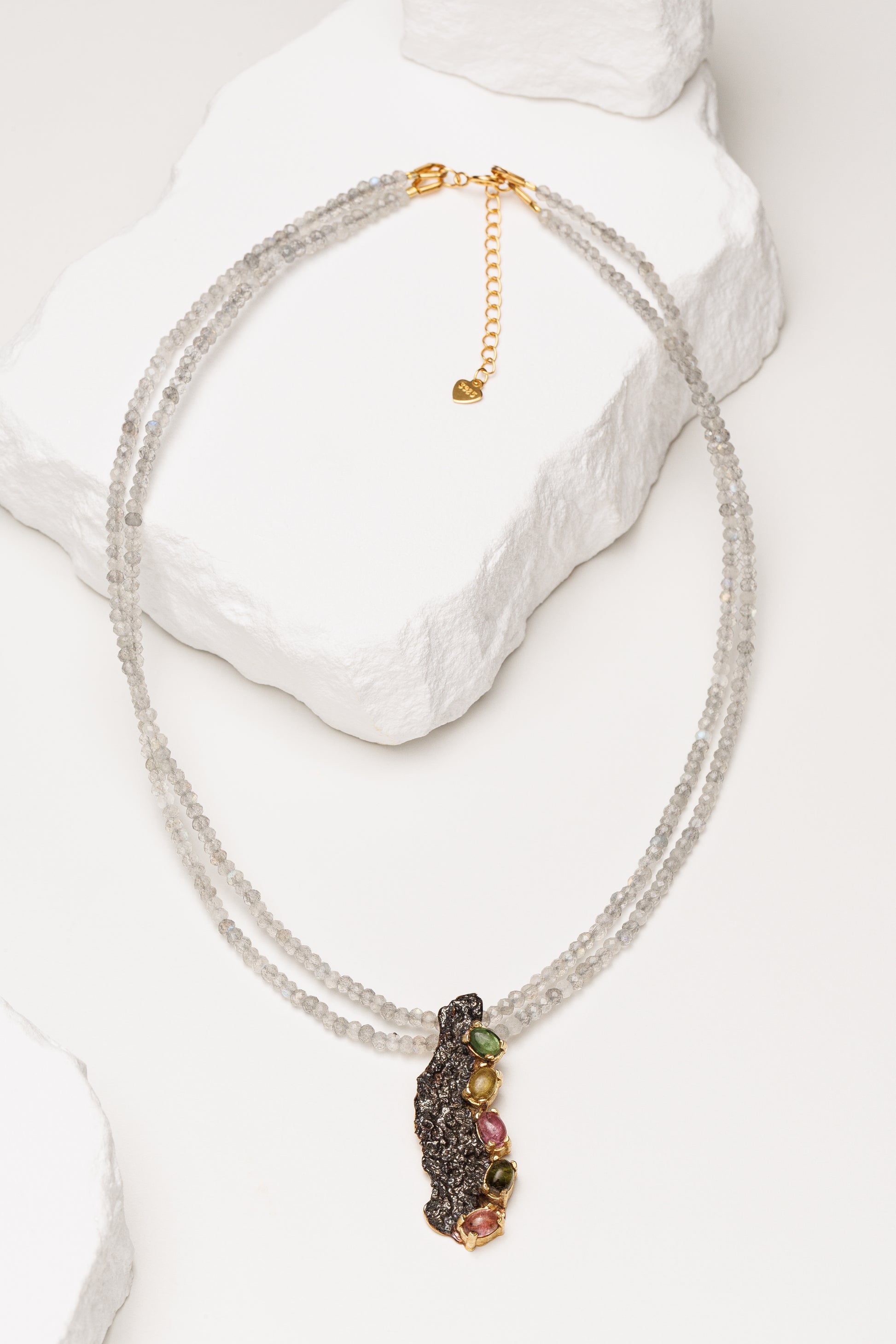 Colier labradorit natural si pandantiv sculptural turmalina multicolora Lava Flow
