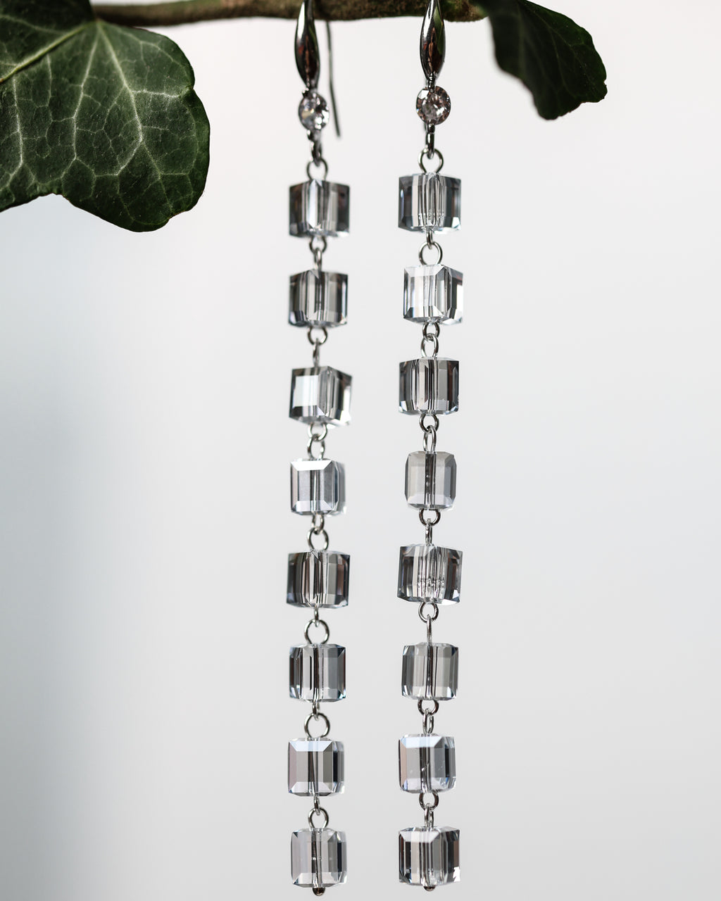 Cerceii argint si cristale fatetate Crystallized Column