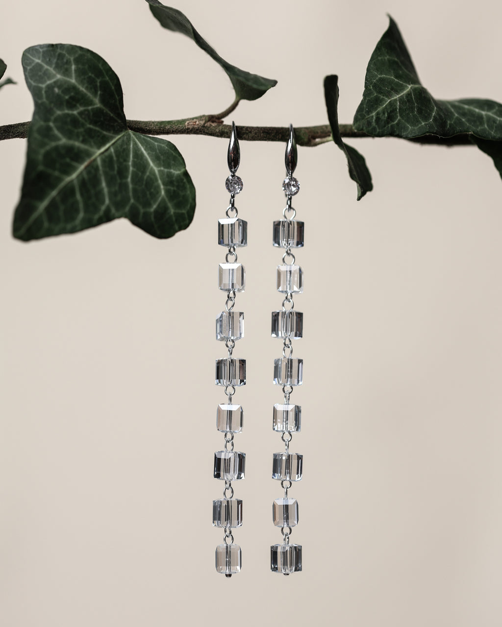 Cerceii argint si cristale fatetate Crystallized Column