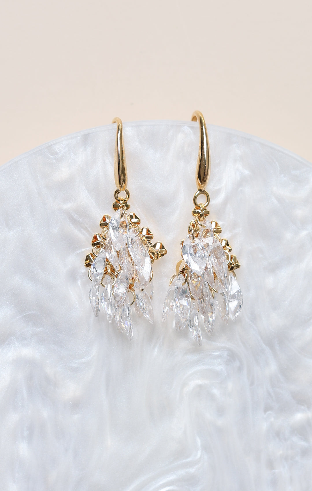 Cercei placati cu aur si cristale Flight of Light