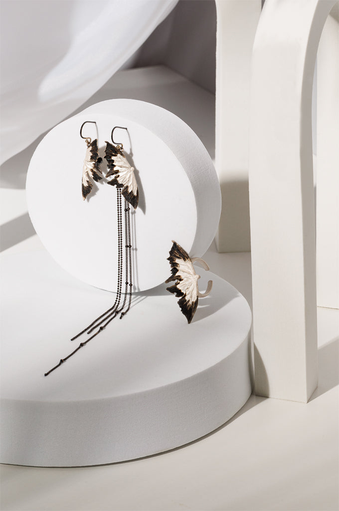 The Ashed Wings  – Inel reglabil din argint cu textura patinata
