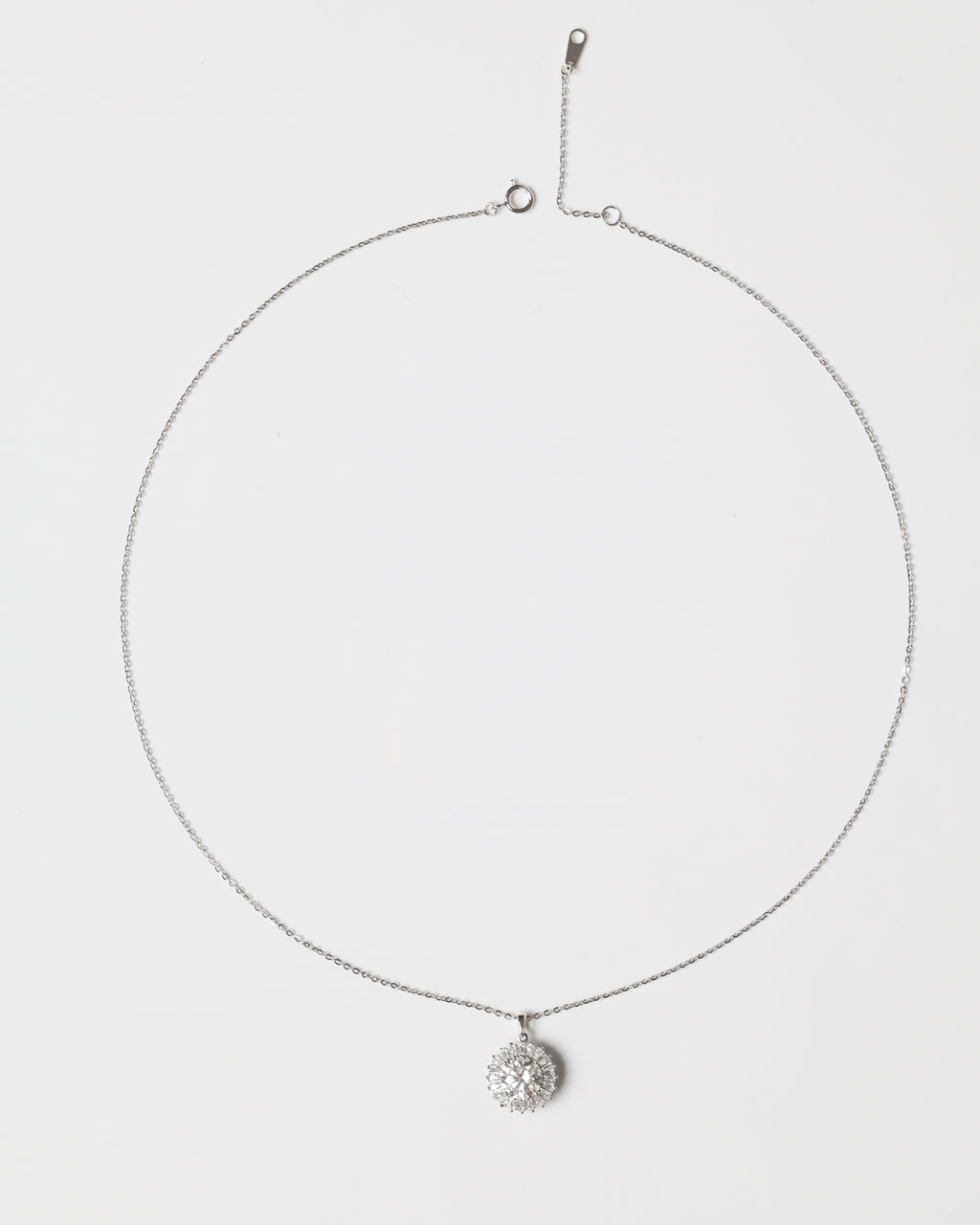 colier-argint-diamante-laborator