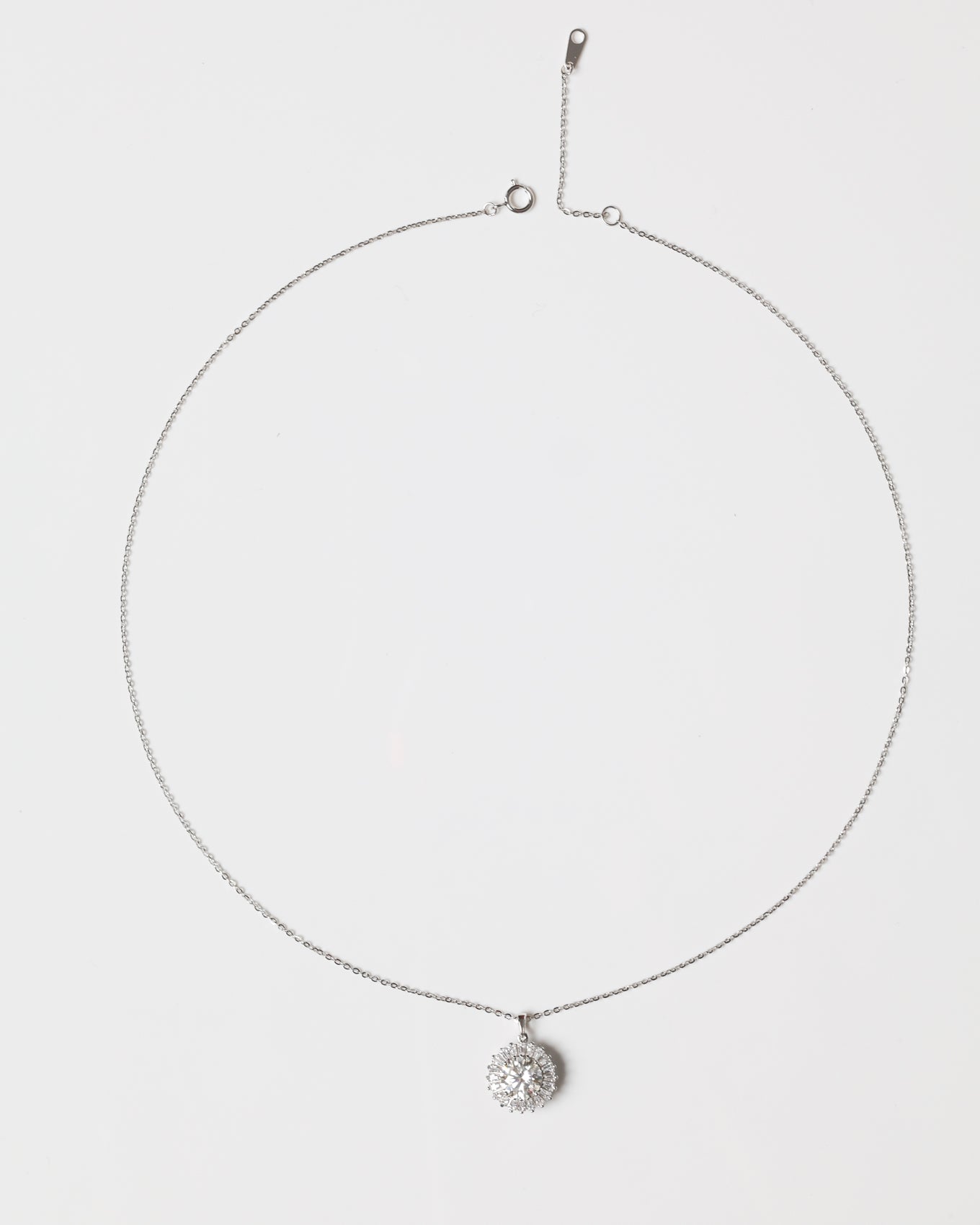 colier-argint-diamante-laborator